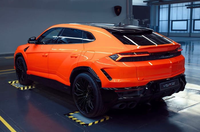 Top 3 reasons to buy a Lamborghini Urus SE and 2 to skip it